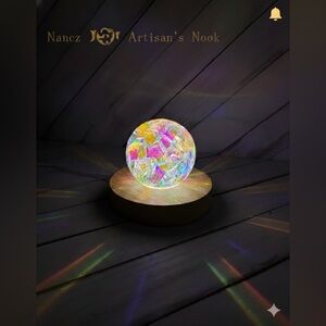 The Prism of Dreams Handcrafted Artisan Globe
Gift-Wrapped Valentine’s Edition